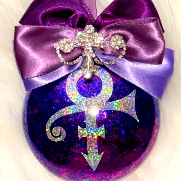 Christmas Ornament, Purple Glitter Ornament Vinyl Decoration, Prince Singer - Picture 3 of 14